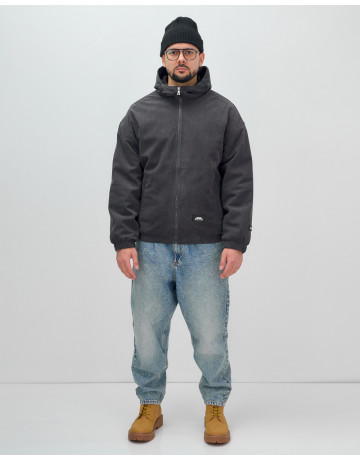 Мужская демисезонная куртка: стиль и комфорт.