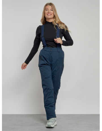 Женский горнолыжный костюм для зимних видов спорта.