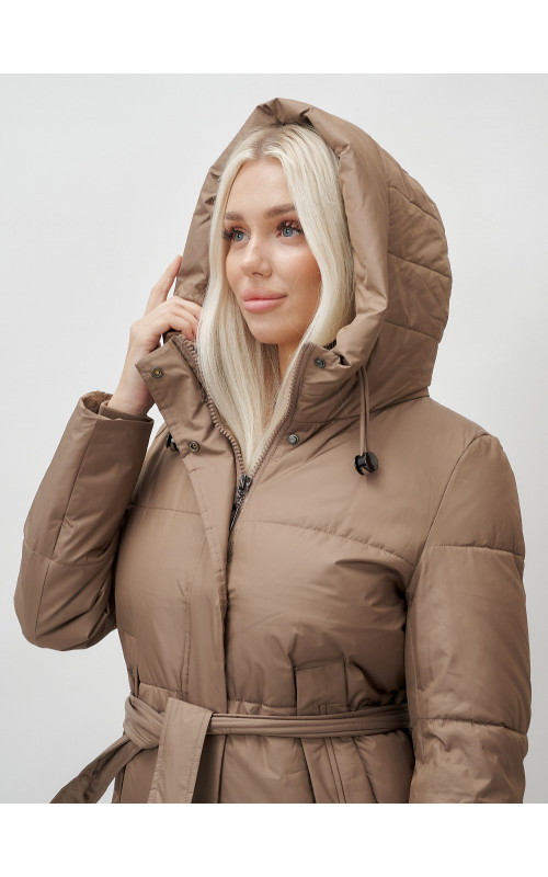 Тёплый женский пуховик с поясом и капюшоном.