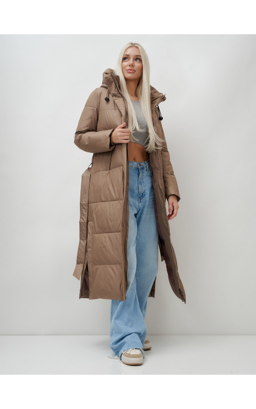 Тёплый женский пуховик с поясом и капюшоном.