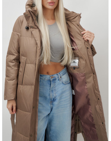 Тёплый женский пуховик с поясом и капюшоном.