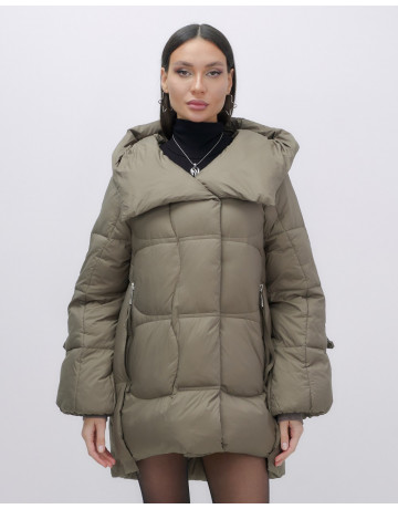 Зимний женский пуховик с капюшоном для холодного сезона.