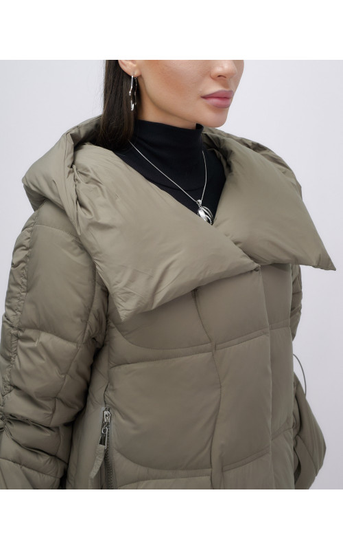 Зимний женский пуховик с капюшоном для холодного сезона.