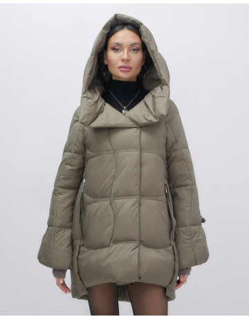 Зимний женский пуховик с капюшоном для холодного сезона.
