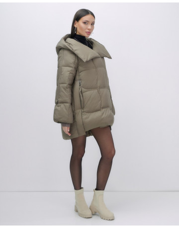 Зимний женский пуховик с капюшоном для холодного сезона.