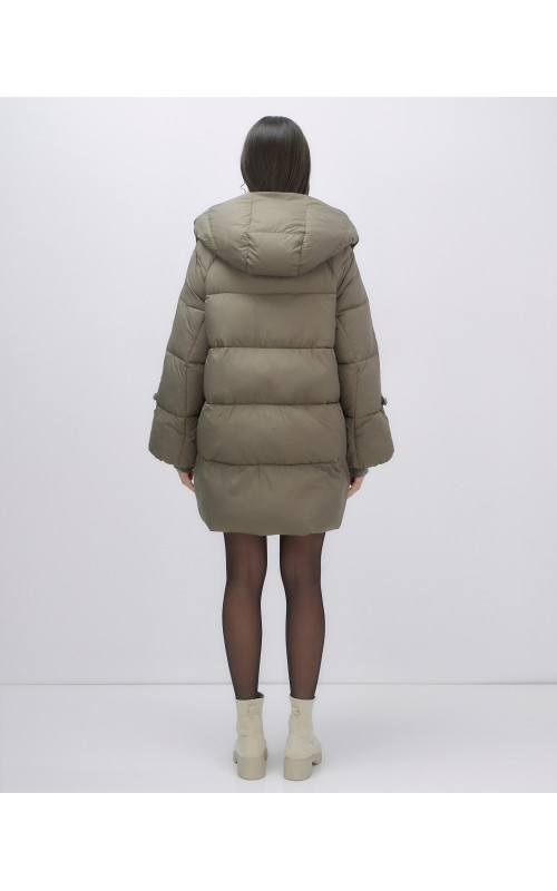 Зимний женский пуховик с капюшоном для холодного сезона.