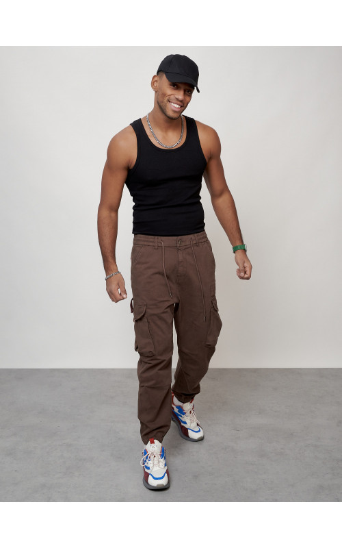 Мужские брюки карго зауженного кроя.