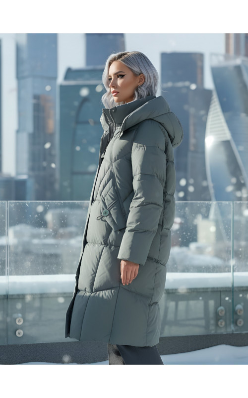 Длинный женский пуховик с капюшоном