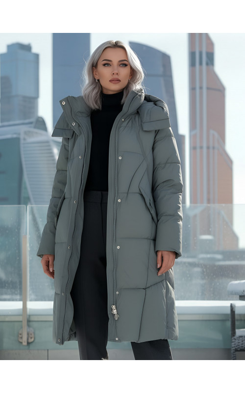 Длинный женский пуховик с капюшоном