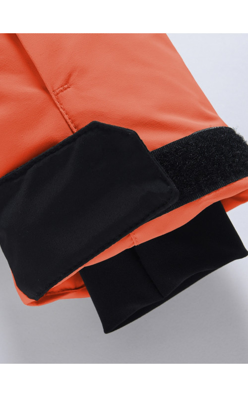 Горнолыжный костюм для подростков: защита и комфорт