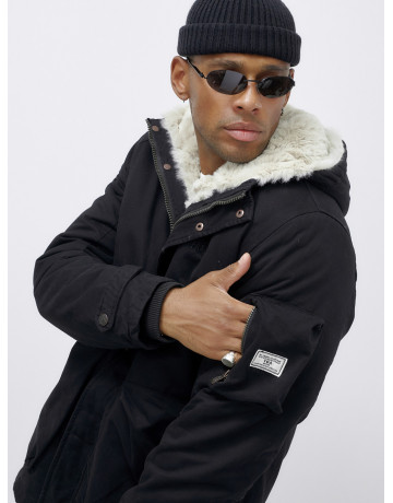 Мужская зимняя парка: комфорт и стиль для активного отдыха