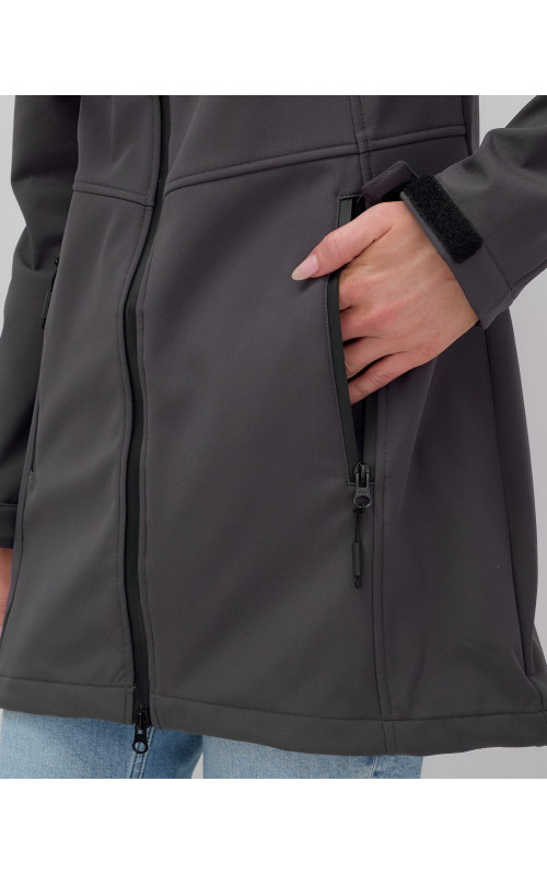 Женская парка для активных прогулок.