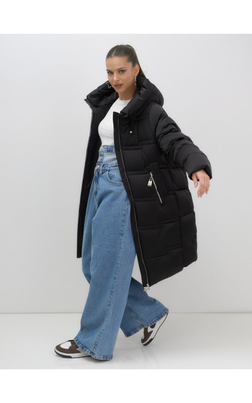 Длинный зимний пуховик для женщин с капюшоном.