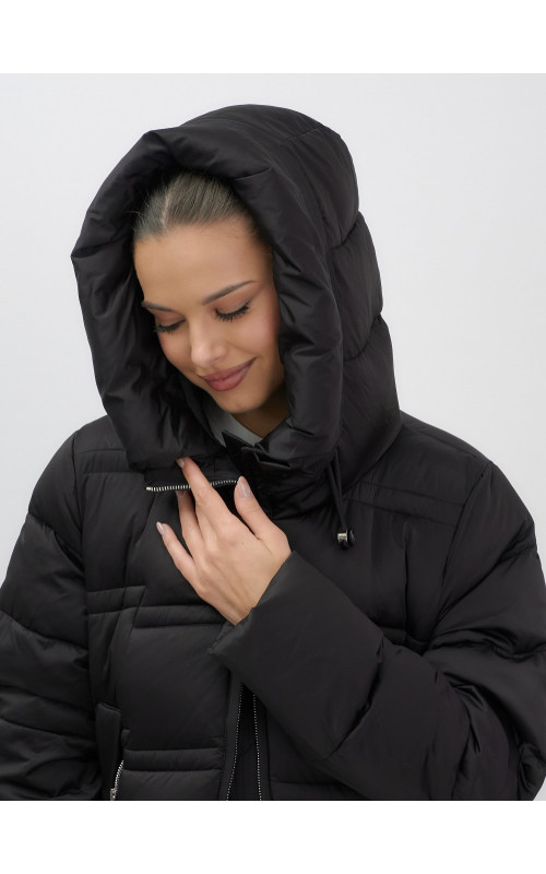 Длинный зимний пуховик для женщин с капюшоном.