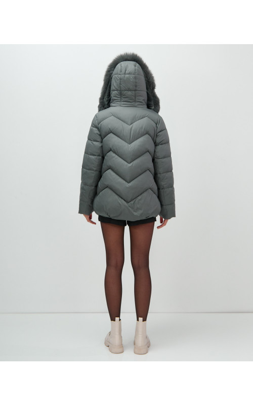 Пуховик для городской леди с мехом песца, защита от влаги и ветра