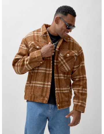 Мужская рубашка из шерсти прямого кроя с флисовой подкладкой.