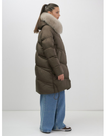 Длинный зимний пуховик премиум-класса с мехом песца