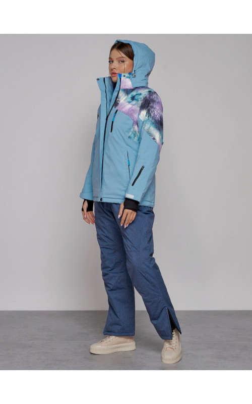 Женская горнолыжная куртка большого размера для зимних приключений.