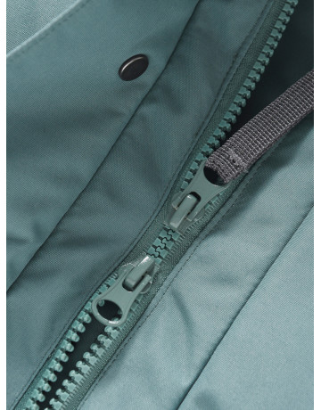 Парка для мальчика зимняя с внутренними лямками.