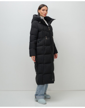 Длинный зимний пуховик для женщин с капюшоном.