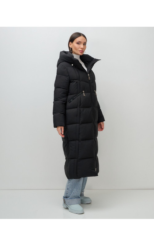 Длинный зимний пуховик для женщин с капюшоном.