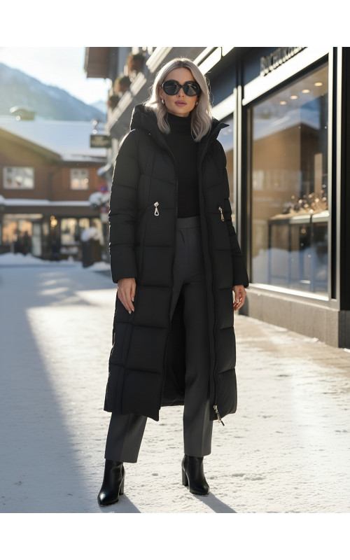 Длинный зимний пуховик для женщин с капюшоном.