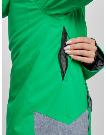 Женский горнолыжный костюм для зимних видов спорта.