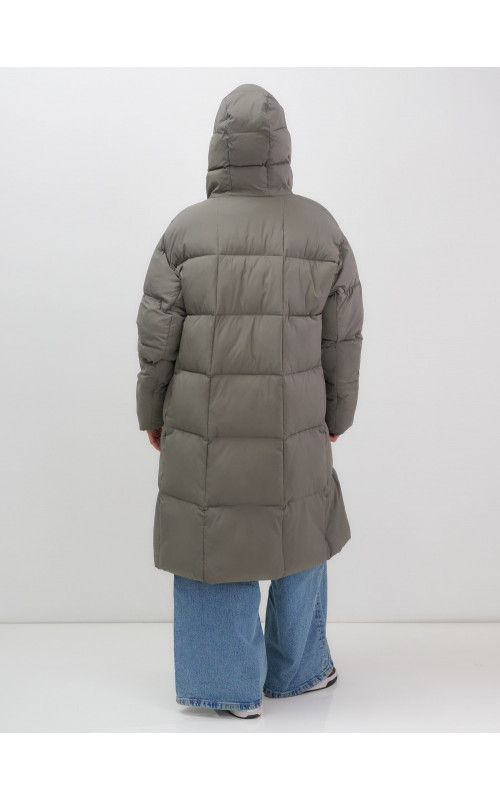 Длинный зимний пуховик с капюшоном для женщин