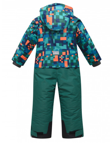 Зимний комбинезон для мальчика: активный отдых и безопасность