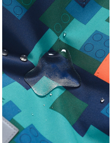 Зимний комбинезон для мальчика: активный отдых и безопасность