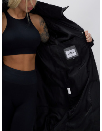 Тёплый женский пуховик до колена с капюшоном.