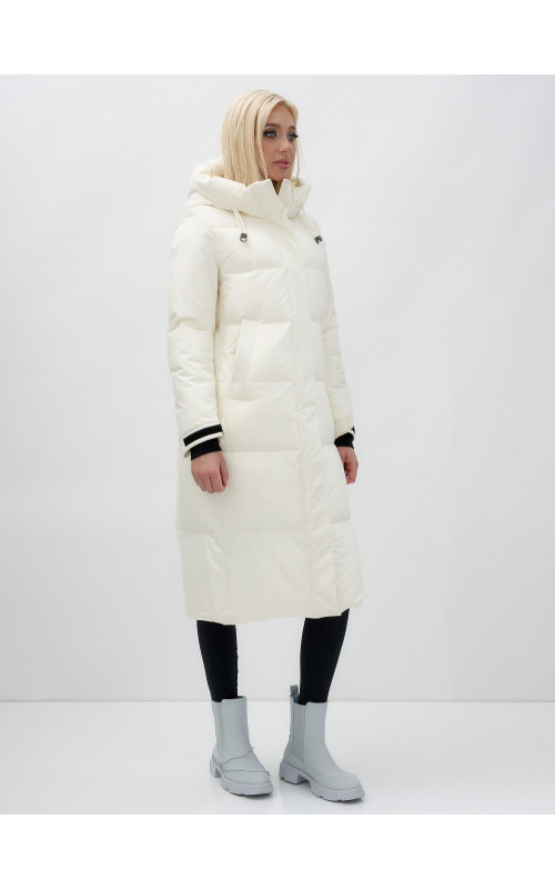 Длинный зимний пуховик с капюшоном для женщин.