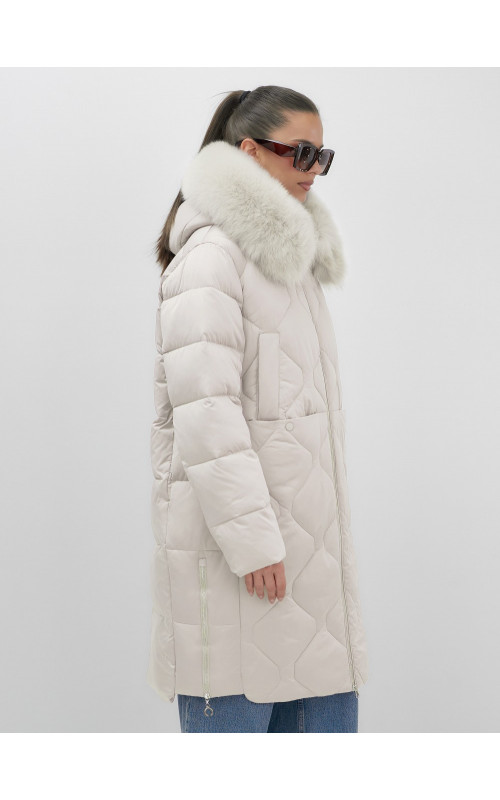 Длинный зимний пуховик с мехом песца.