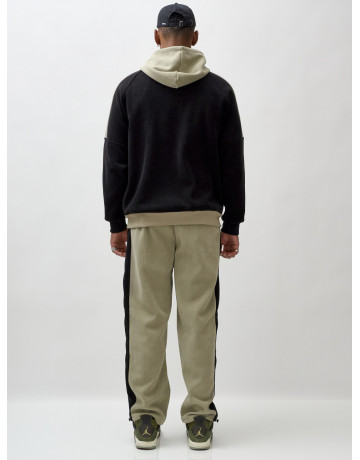 Мужской утеплённый спортивный костюм с начёсом для прохладной погоды