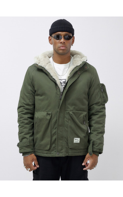 Мужская зимняя парка: комфорт и защита в холода