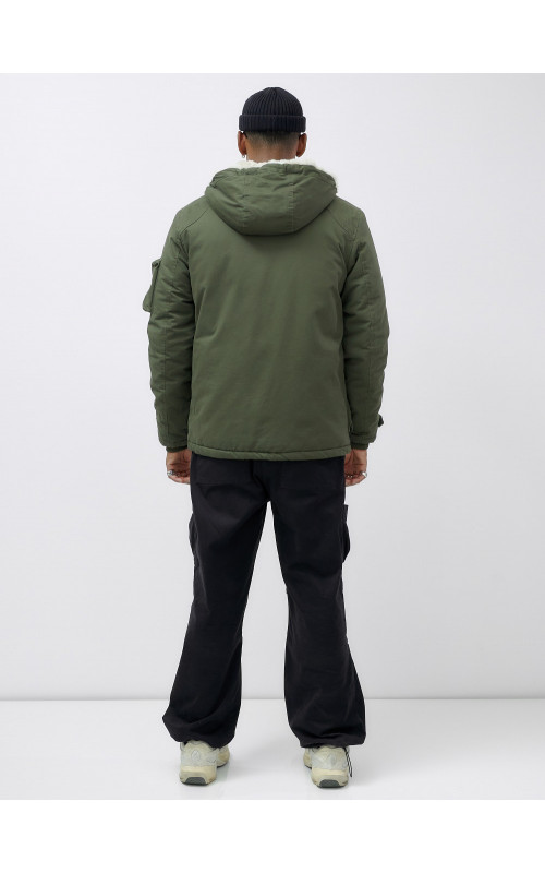 Мужская зимняя парка: комфорт и защита в холода