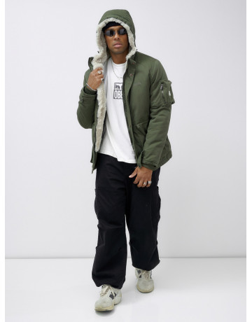 Мужская зимняя парка: комфорт и защита в холода