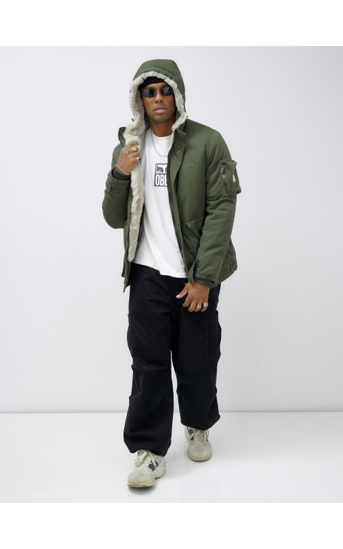 Мужская зимняя парка: комфорт и защита в холода