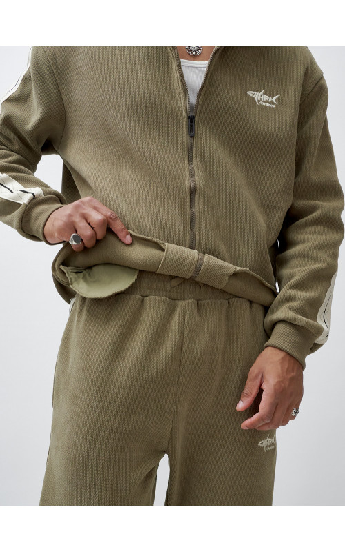 Мужской спортивный утеплённый костюм с начёсом для активного отдыха.