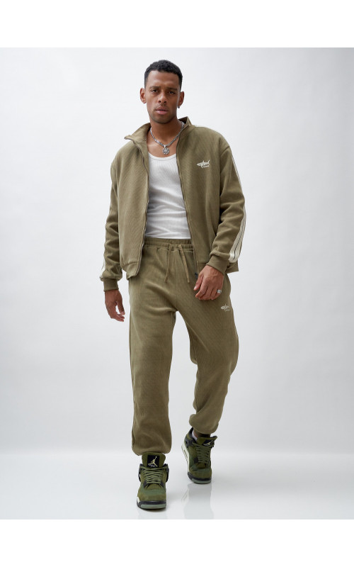 Мужской спортивный утеплённый костюм с начёсом для активного отдыха.