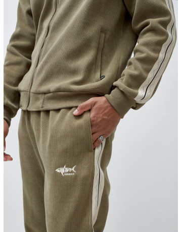 Мужской спортивный утеплённый костюм с начёсом для активного отдыха.