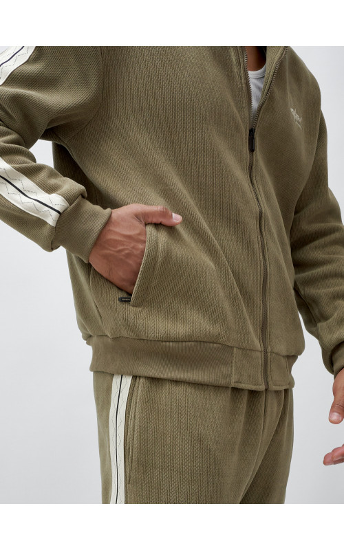 Мужской спортивный утеплённый костюм с начёсом для активного отдыха.