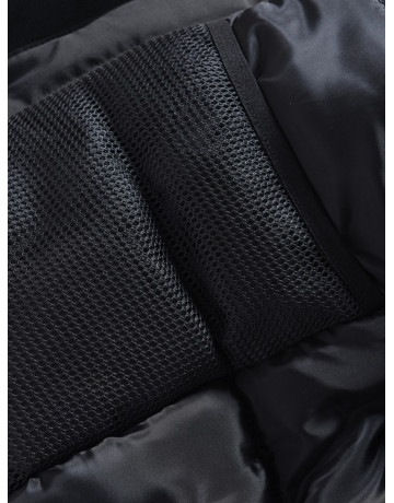 Зимняя парка для мальчика-подростка тёплая и практичная.