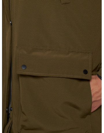 Женская зимняя парка для активного отдыха.