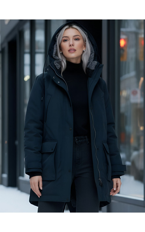 Женская зимняя парка для активного отдыха.