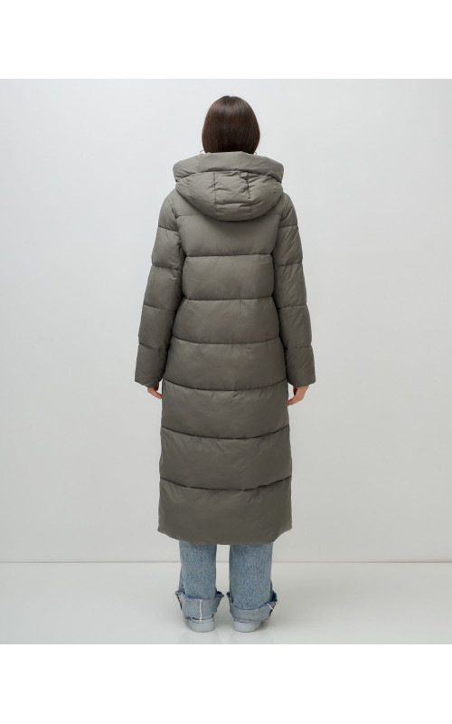 Длинный зимний пуховик с капюшоном для женщин