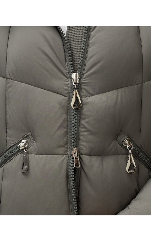 Длинный зимний пуховик с капюшоном для женщин