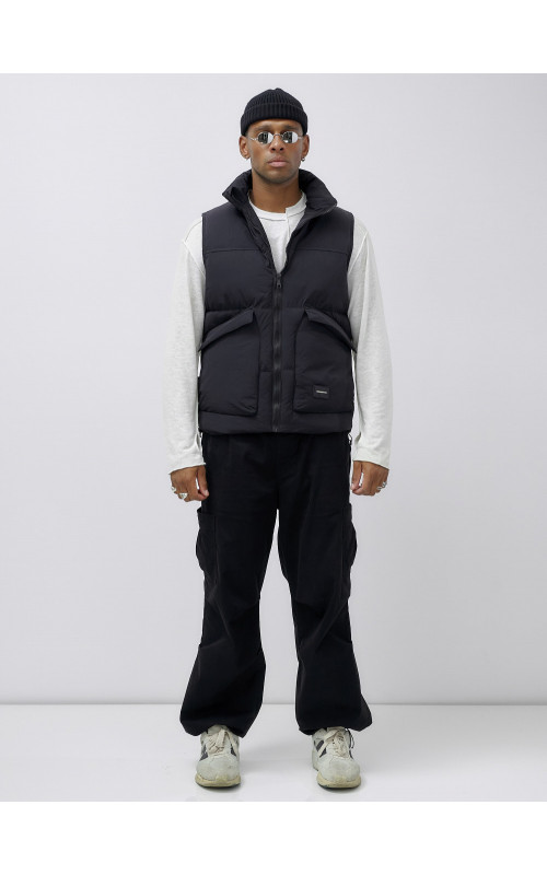 Стеганый зимний жилет для мужчин: защита от холода и стиль.