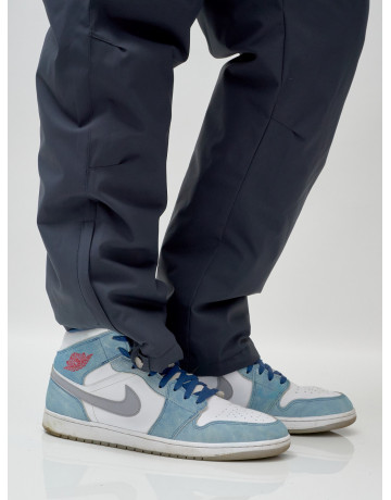 Мужской горнолыжный костюм для зимы: комфорт и защита на склоне