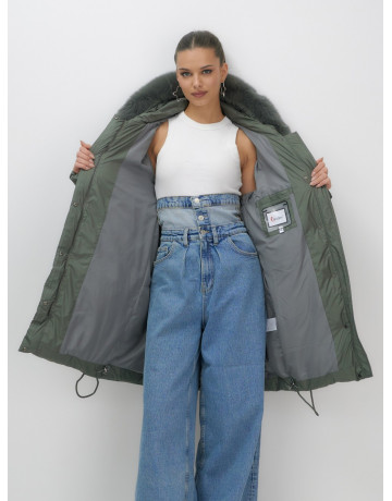 Длинный пуховик премиум-класса для зимы.